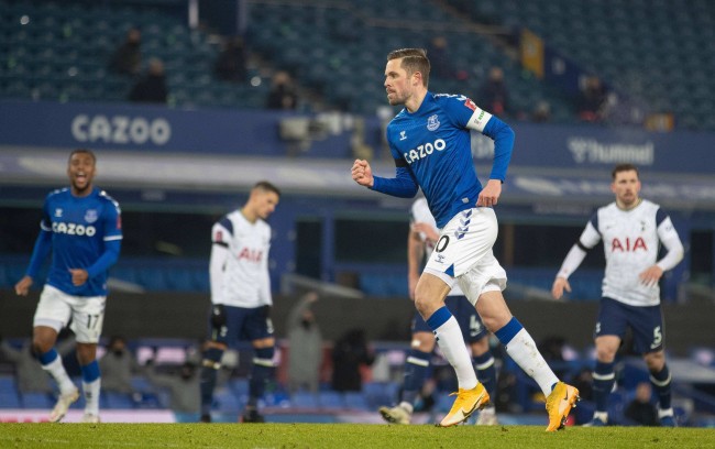 網公開賽中 網公開賽中