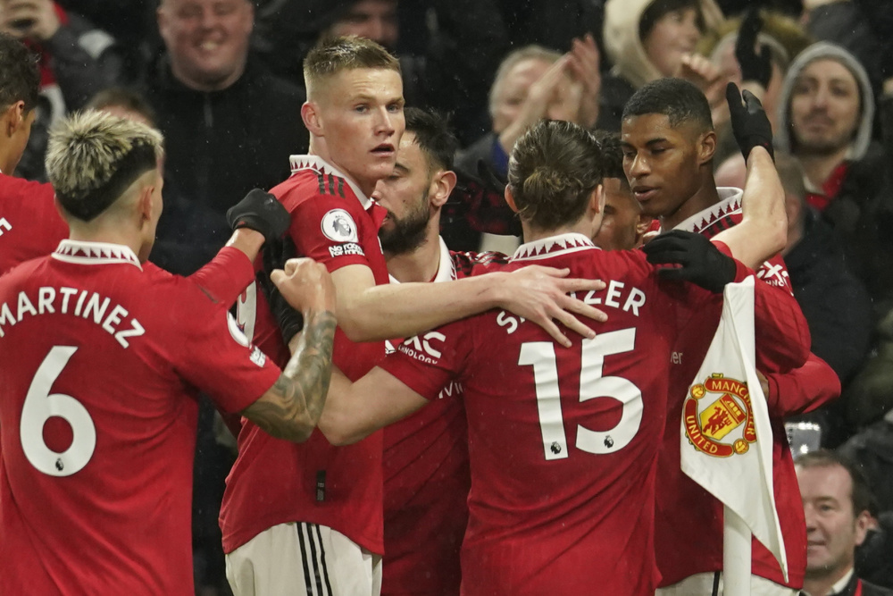 现出更大的 现出更大的